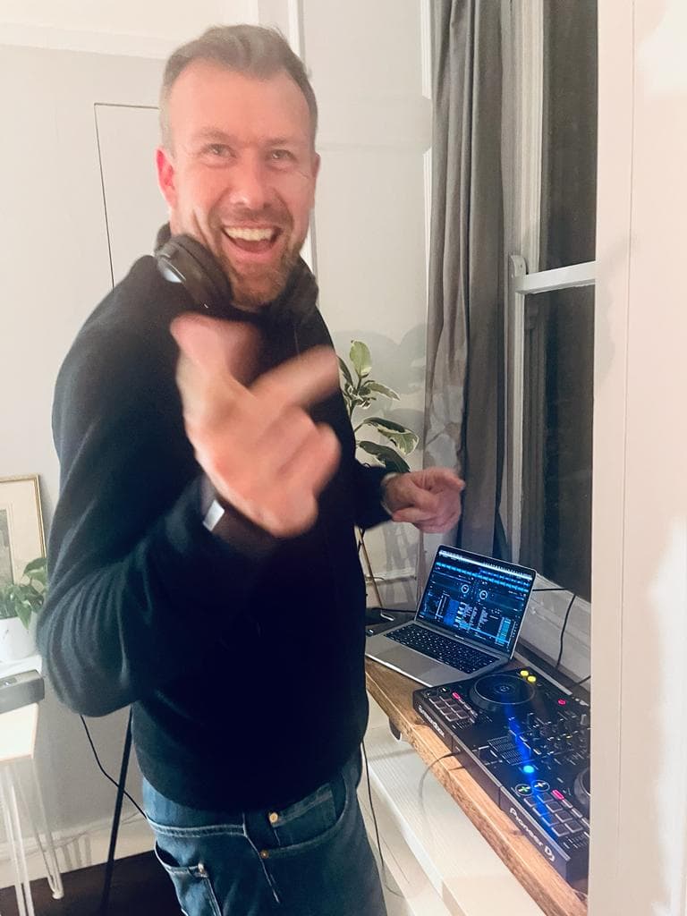 House music mixing at home for fun