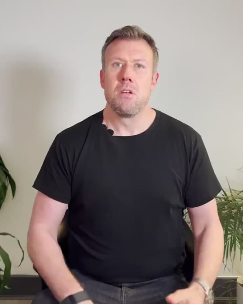 Exploring Digital Signage with Consumer Screens