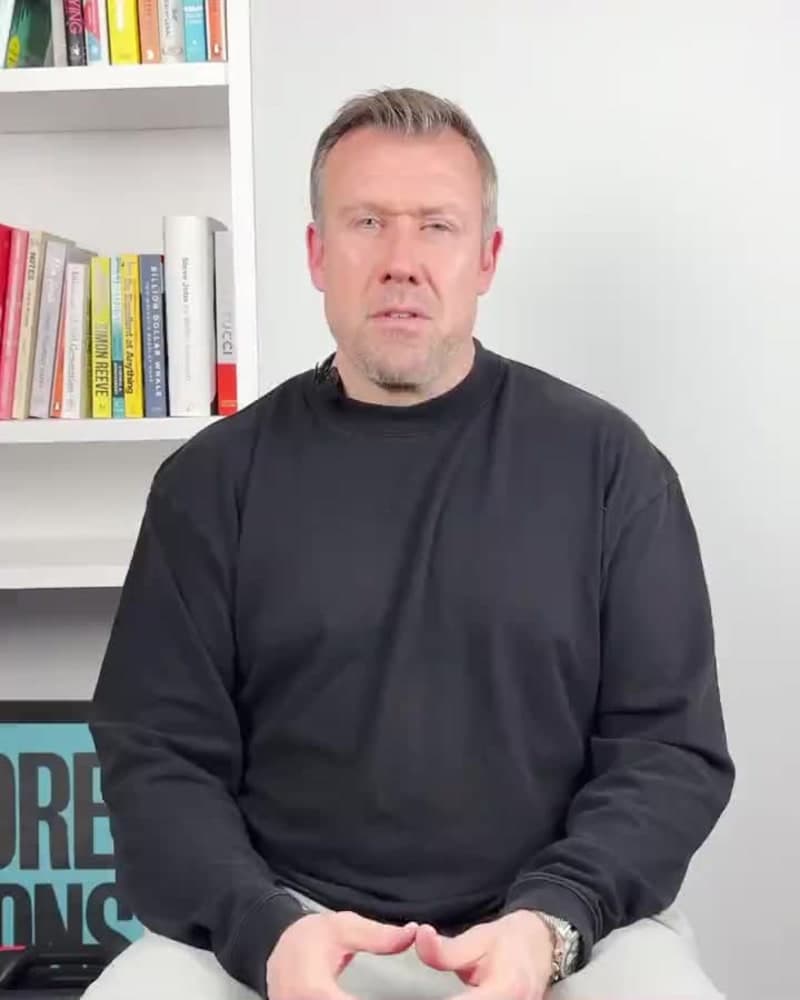 Effective Digital Signage Strategies: Zones vs Full Screen